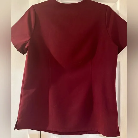 Figs Catarina Top Size Small Burgundy Worn Once Good Condition - Picture 2 of 2